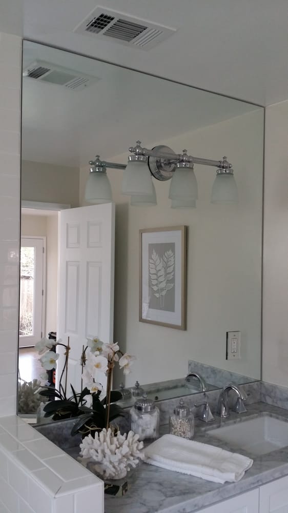 Photo of Roberto's Glass Service