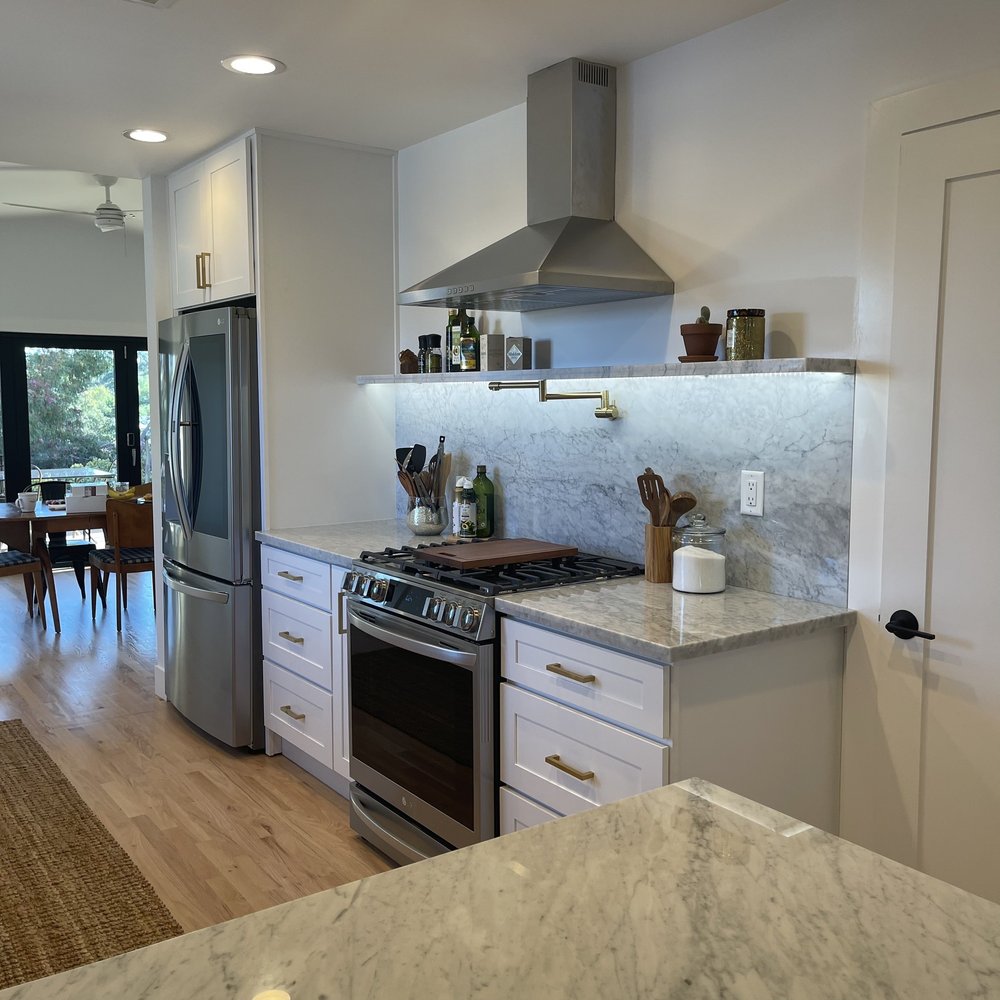 Photo of APEX Kitchen Cabinet Quartz & Granite Countertop