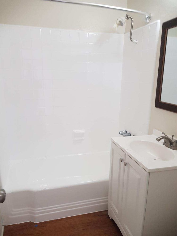 Photo of Ramirez Tubs Refinishing