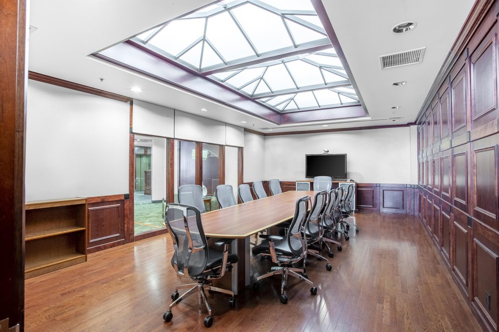 Photo of Regus Missouri Country Club Plaza