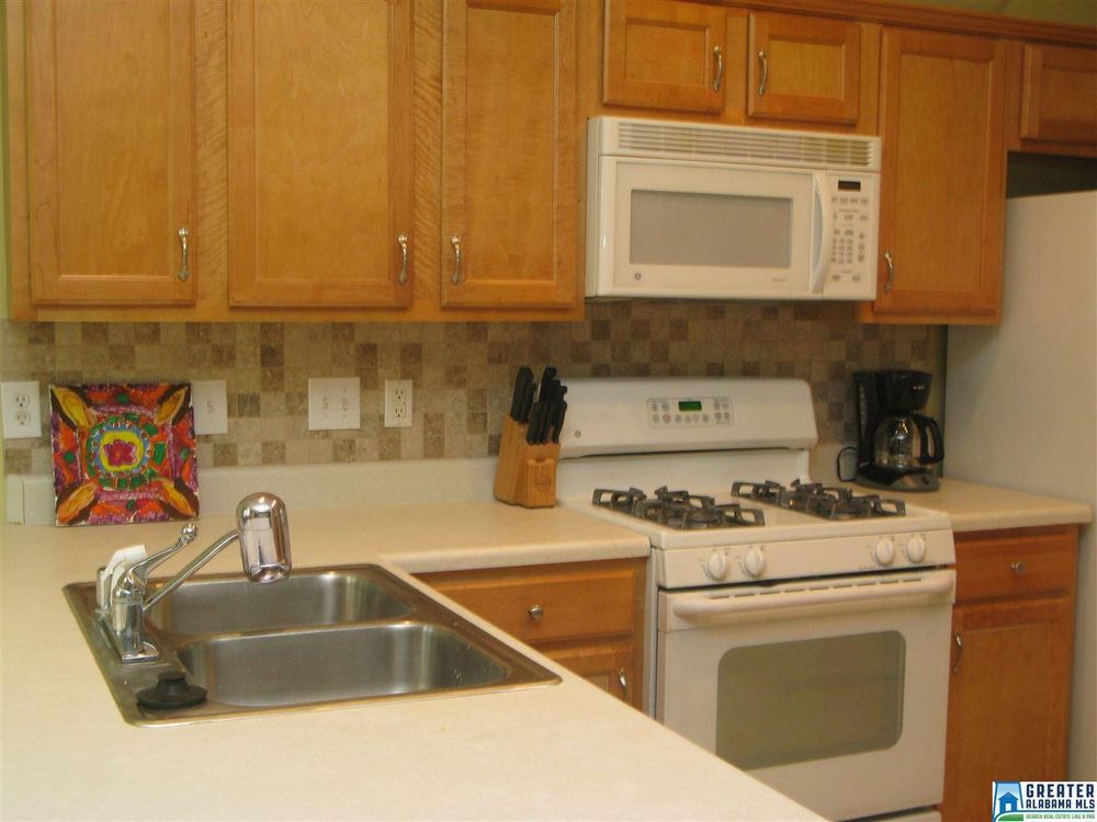 Photo of Vicki Lugar-RE/MAX Southern Homes