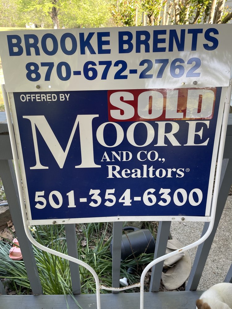 Photo of Brooke Brents - Moore and Co