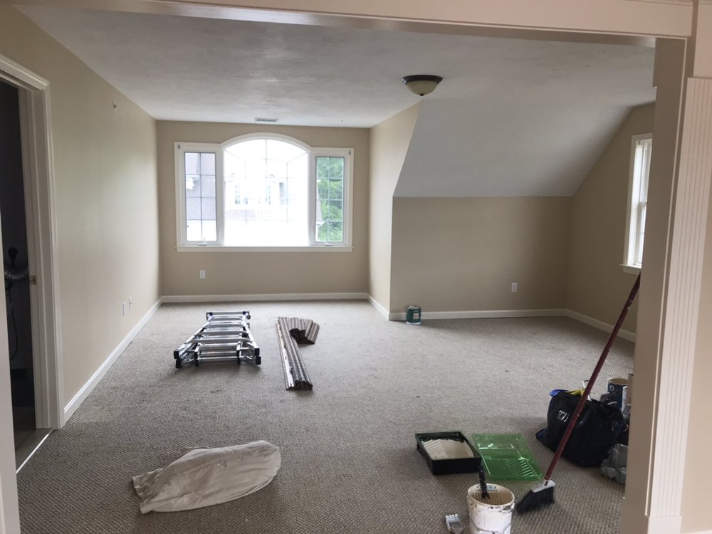 Photo of Seaver painting