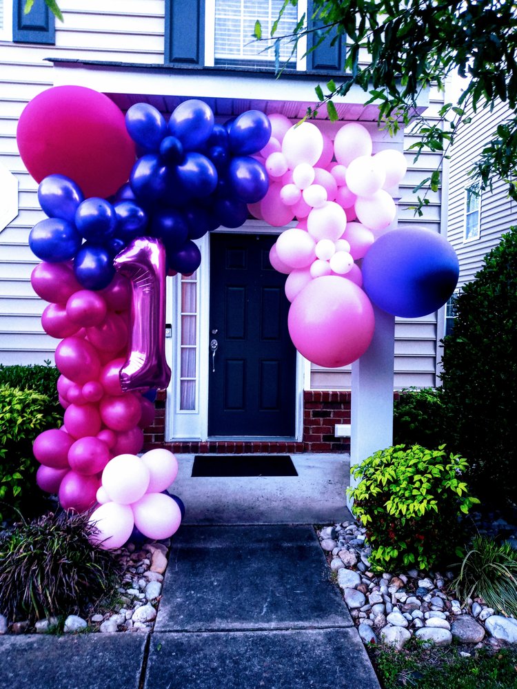 Photo of UP-A-NOTCH EVENTS & BALLOONS