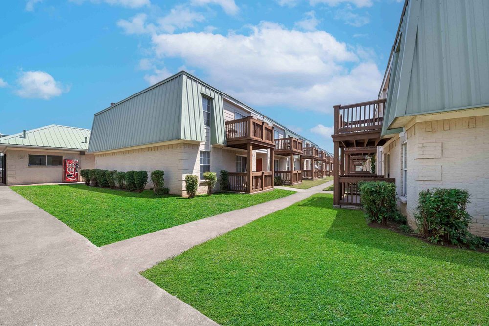 Photo of Chaparral Apartment Homes