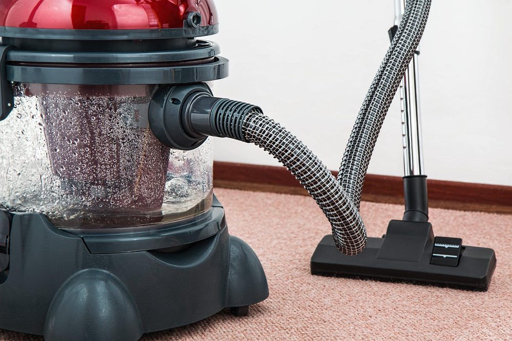 Photo of Les Mess Cleaning & Decluttering