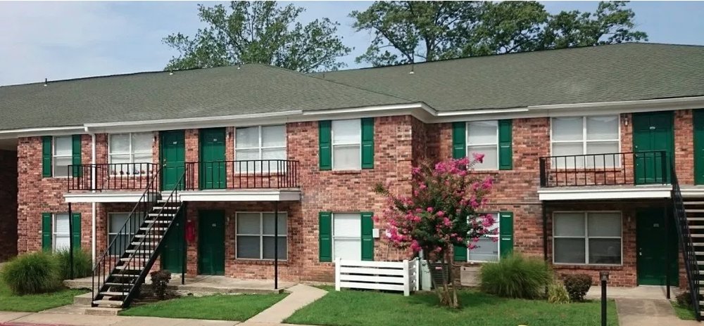 Photo of Colonial Parc Apartments