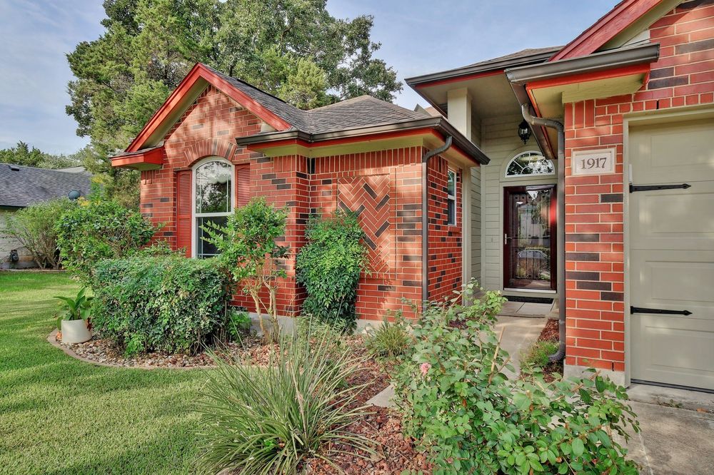 Photo of Outlaw Realty