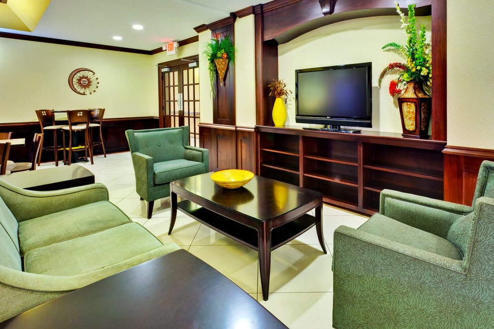 Photo of Holiday Inn Express & Suites Byram
