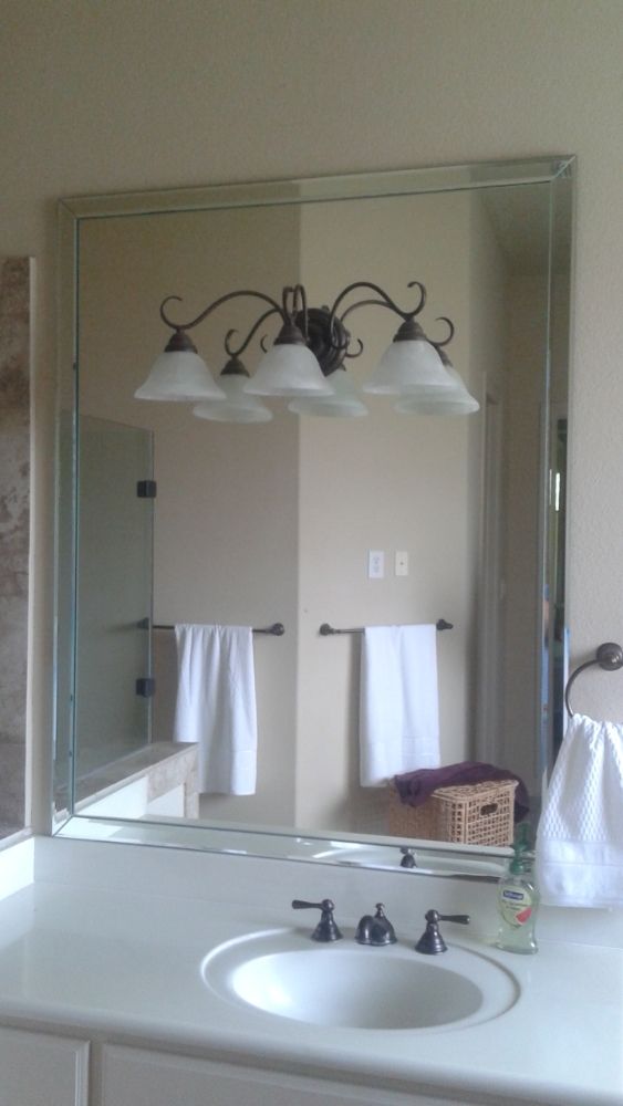 Photo of Izucar Glass
