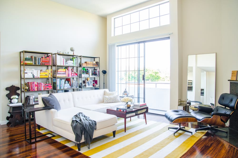 Photo of Interiors 86