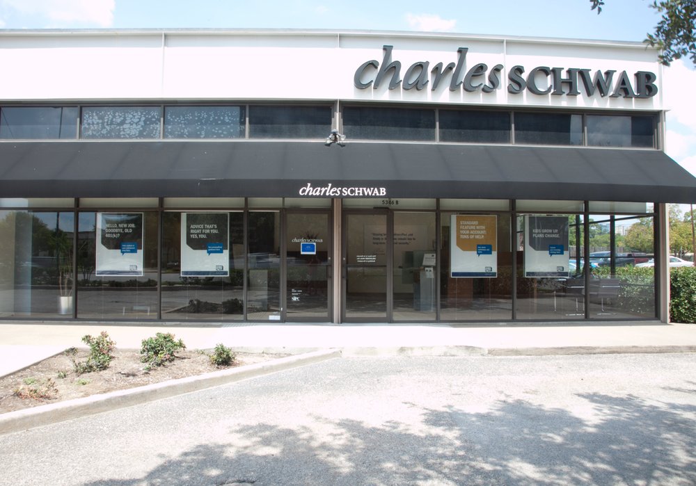 Photo of Charles Schwab