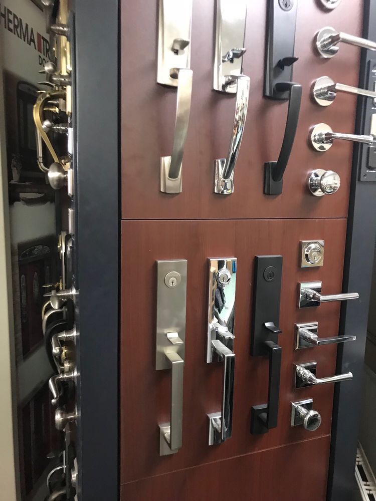 Photo of Classic Door & Trim