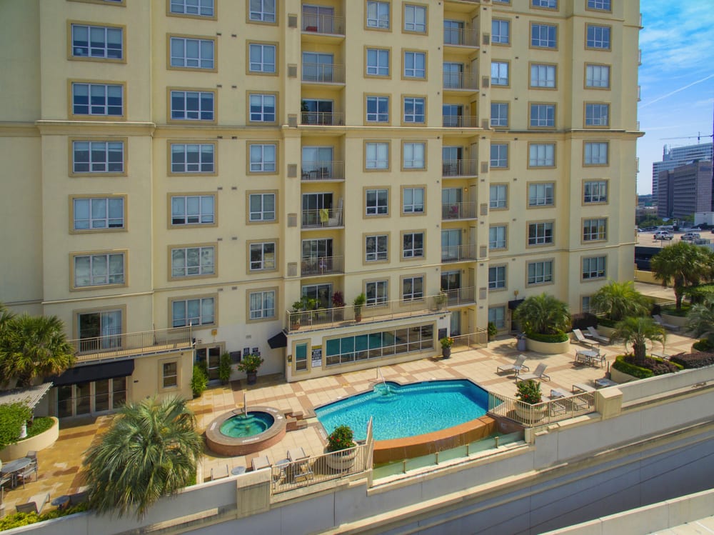 Photo of Dominion Post Oak Apartments