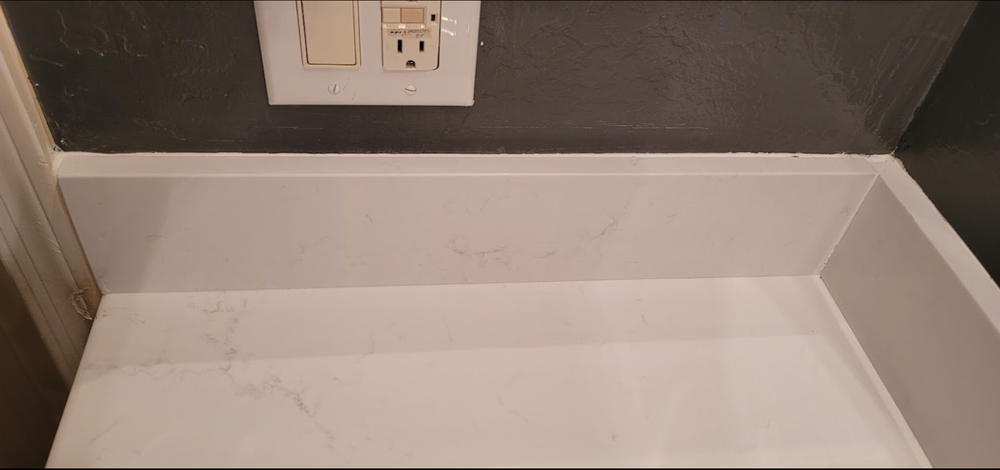 Photo of Lee's Counter Tapps Tops