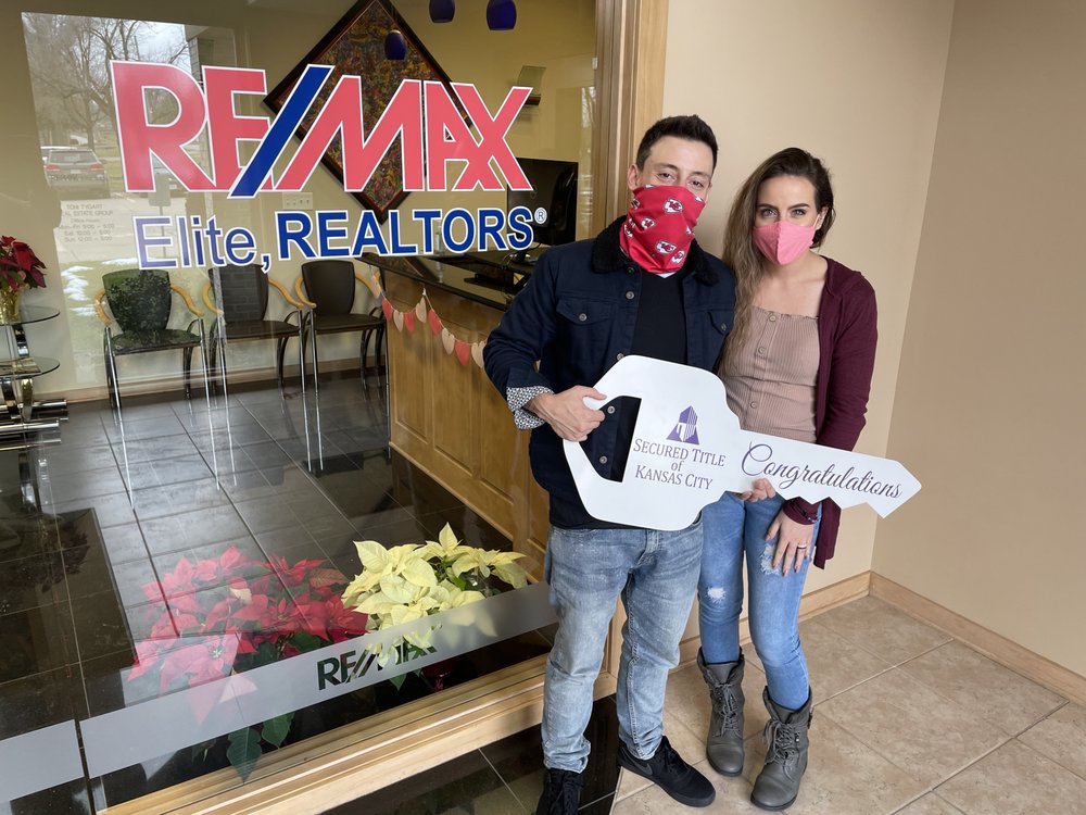 Photo of Mary R Edwards - Re/Max Elite