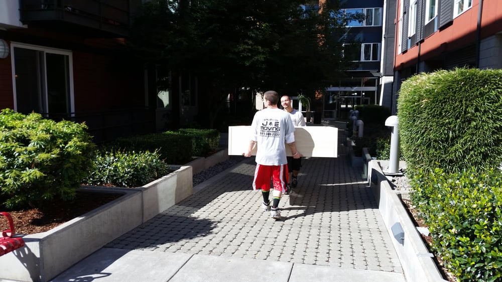 Photo of J & E Moving