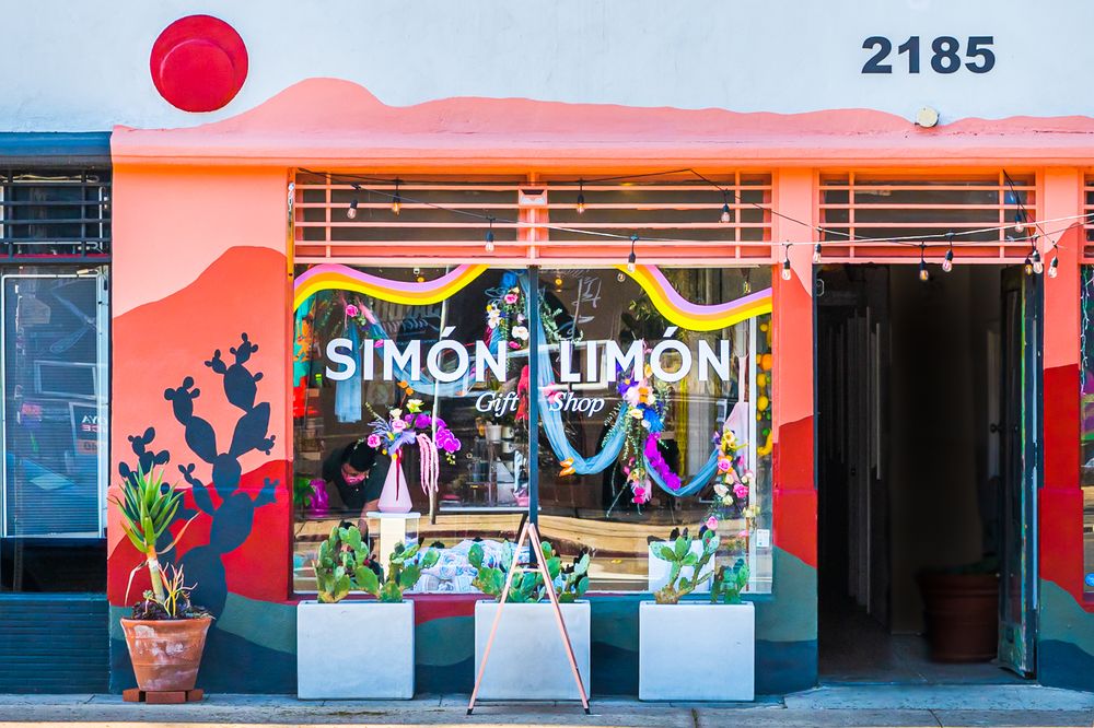 Photo of Simón Limón