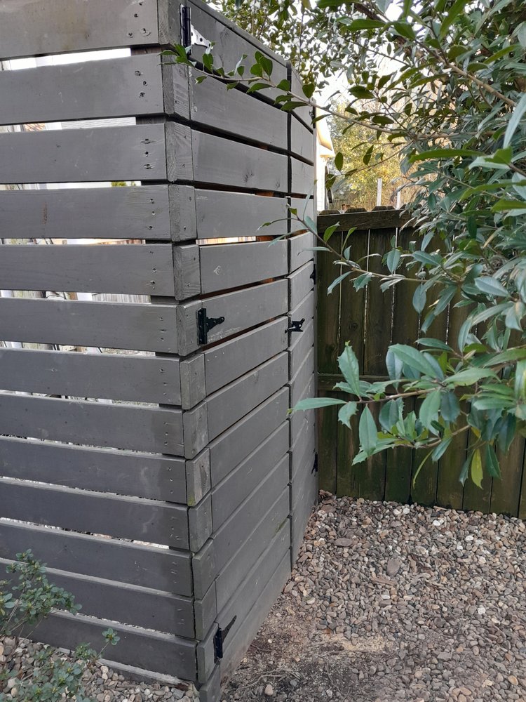 Photo of Her Fencing