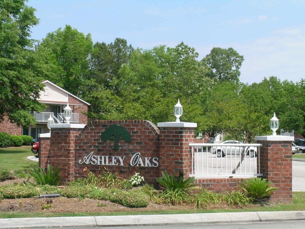 Photo of Ashley Oaks