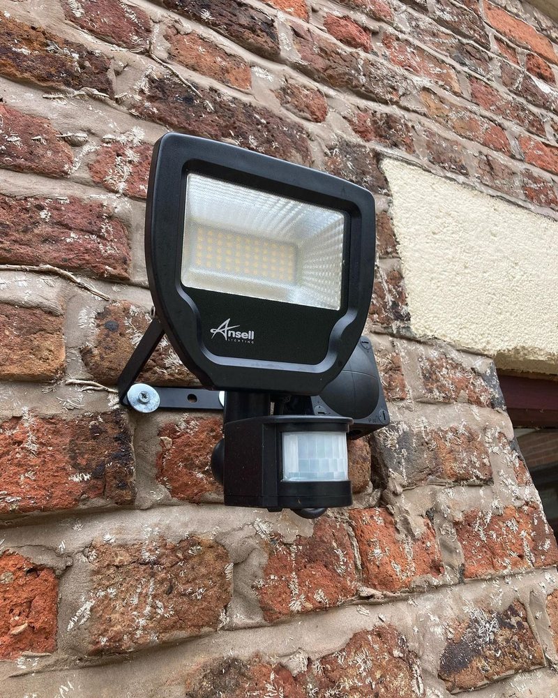 Photo of Rune Emergency Electrician