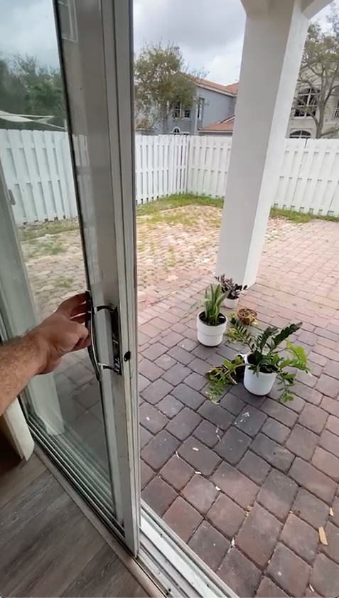 Photo of Sliding Door Repair Aventura