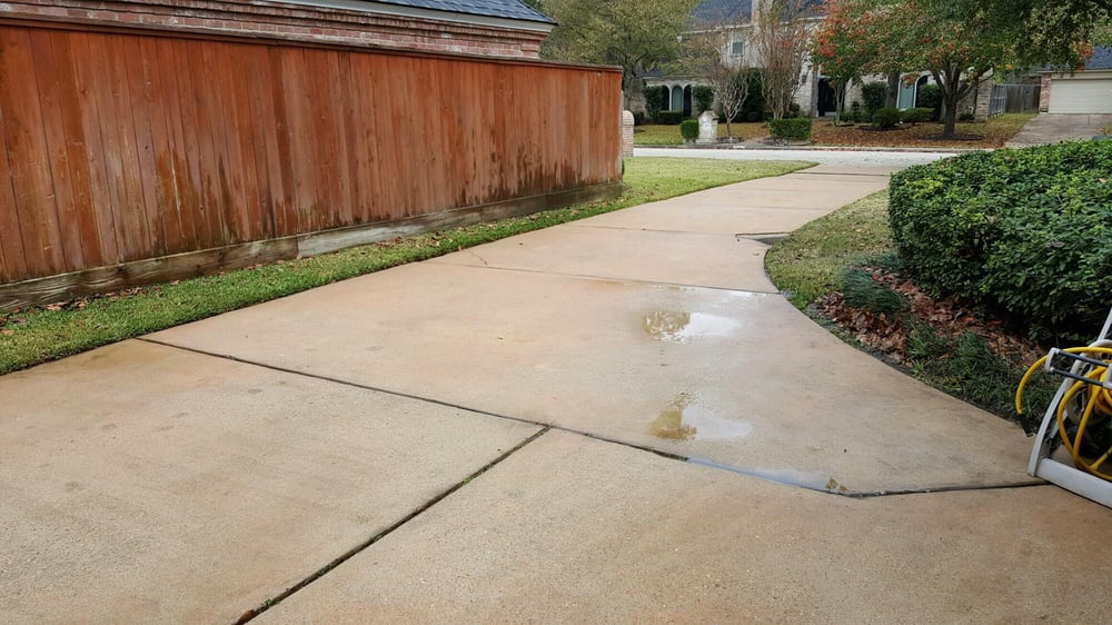 Photo of H2O Pro Pressure Washing