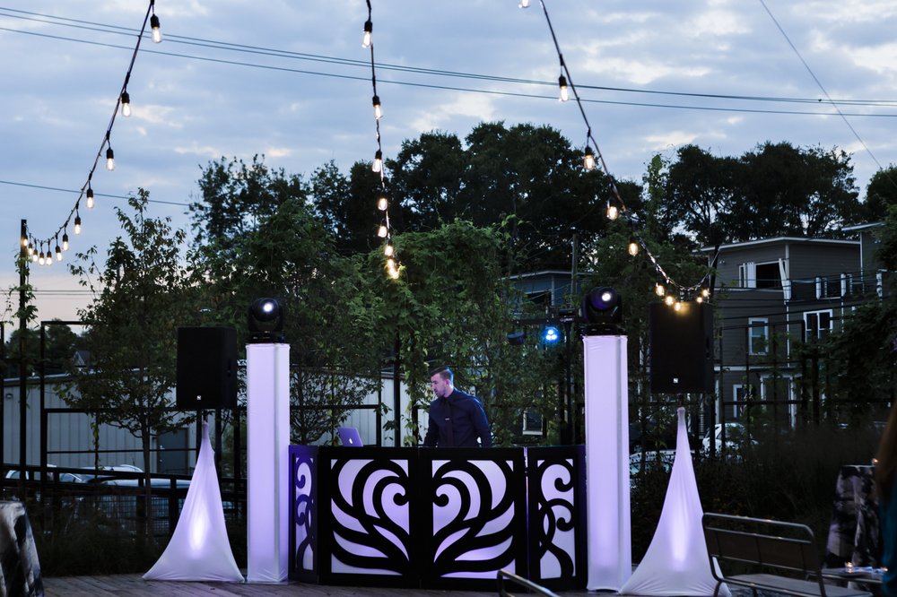 Photo of Entertain!