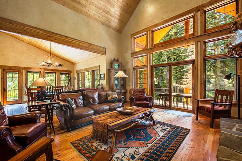 Photo of Cottonwood Lodging Company