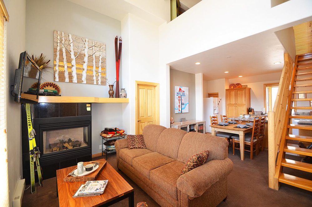 Photo of Cottonwood Lodging Company