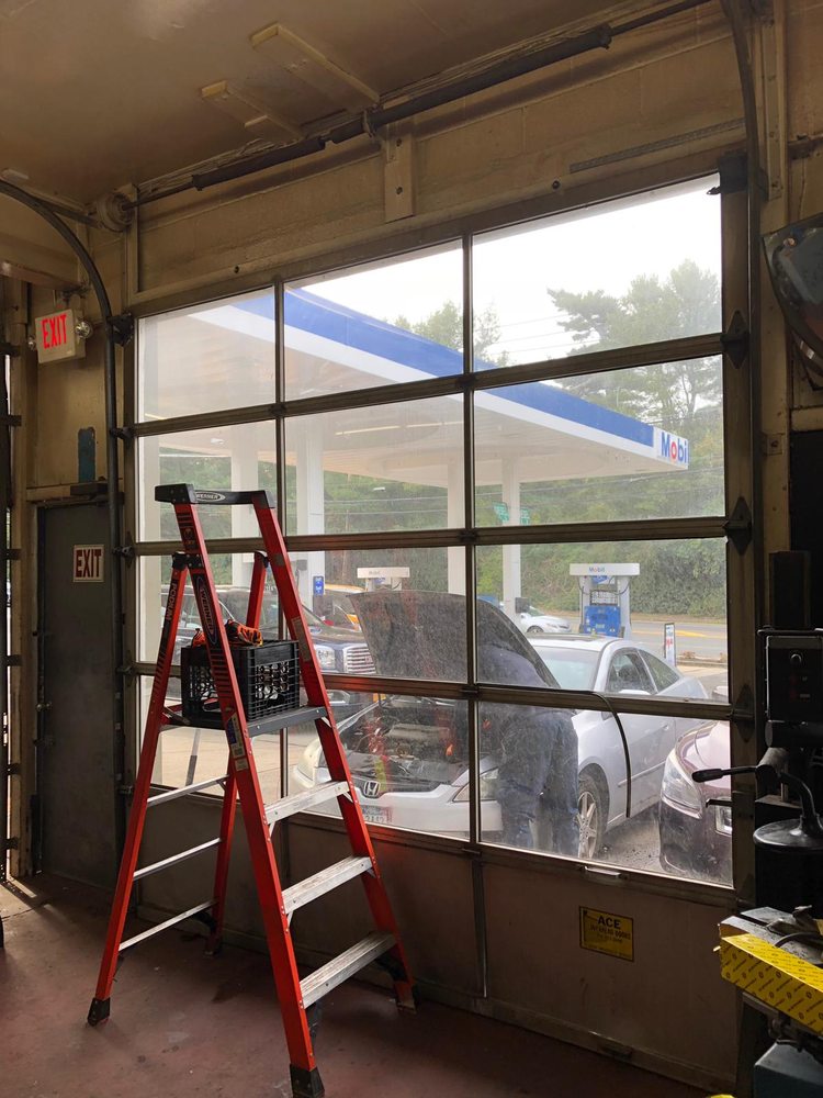 Photo of DC Gates Experts