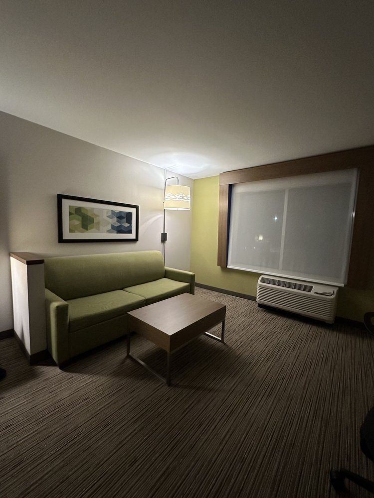 Photo of Holiday Inn Express & Suites Ottawa
