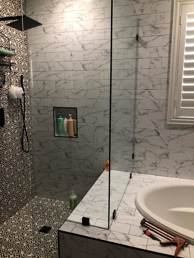 Photo of Glass and Mirror Shoppe