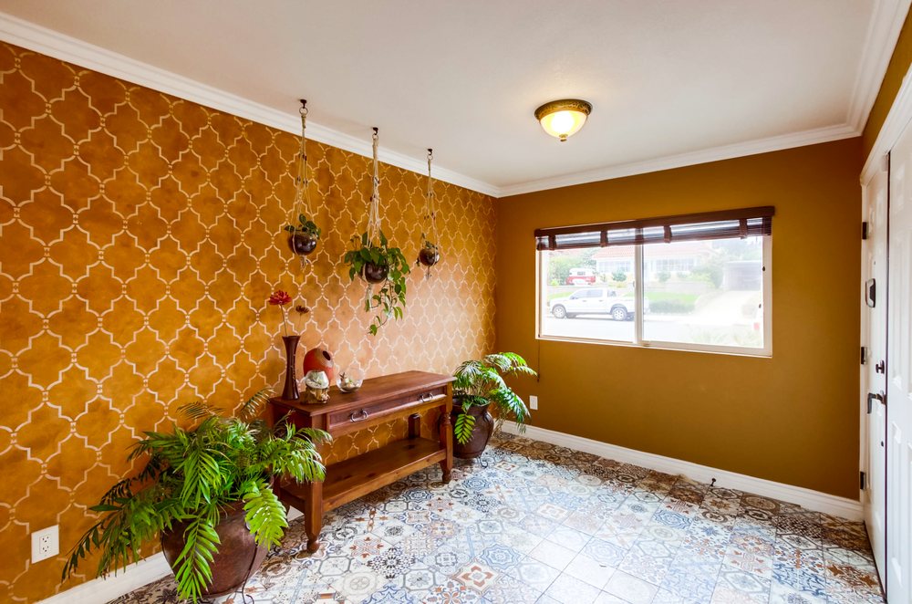 Photo of Catrina Russell - Coldwell Banker West