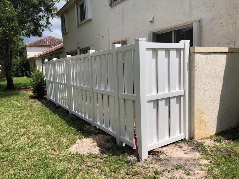 Photo of Zofe Fence