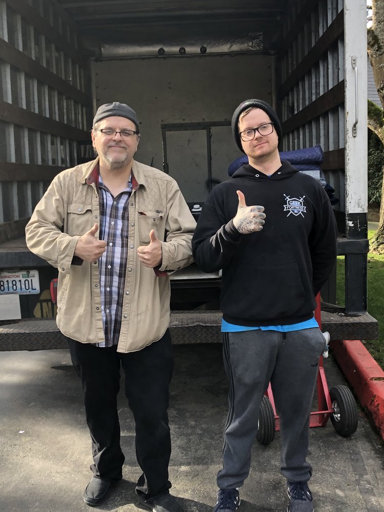 Photo of Thumbs Up Moving Labor