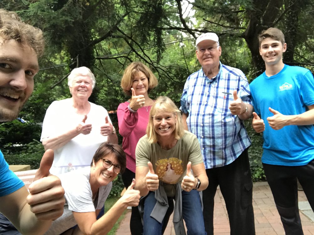 Photo of Thumbs Up Moving Labor