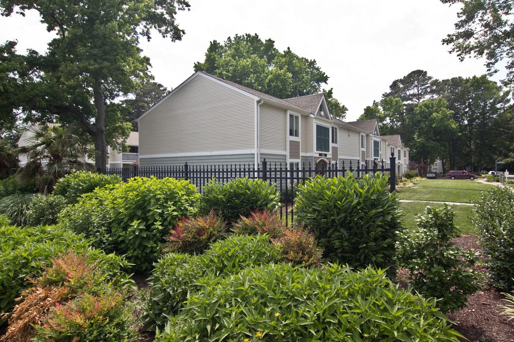 Photo of Linkhorn Bay Apartments