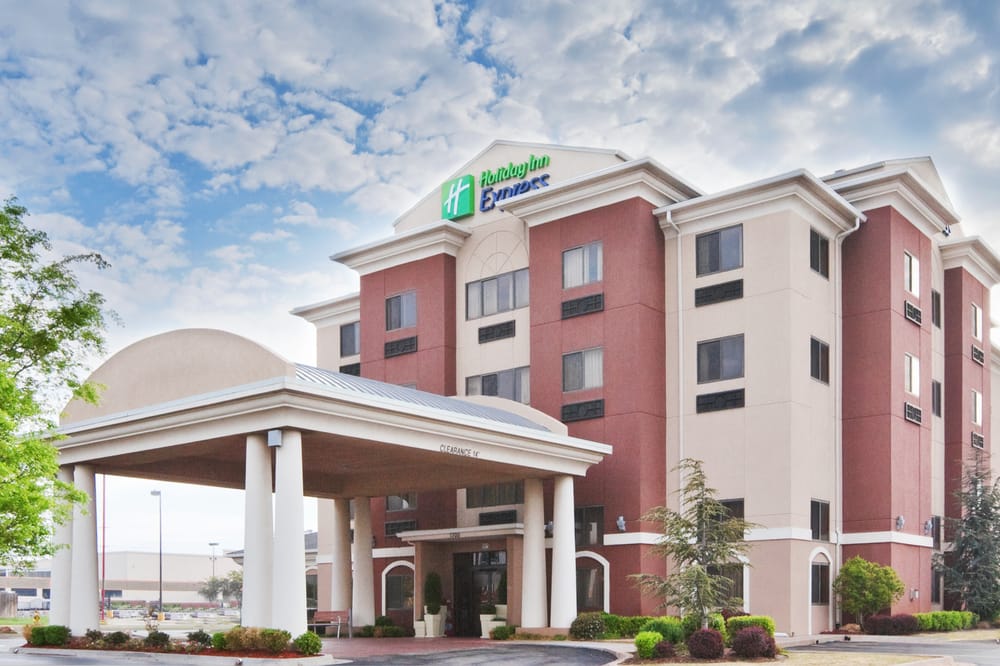 Photo of Holiday Inn Express & Suites Midwest City