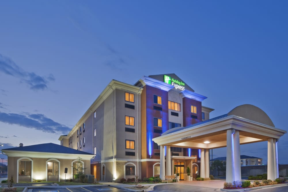Photo of Holiday Inn Express & Suites Midwest City