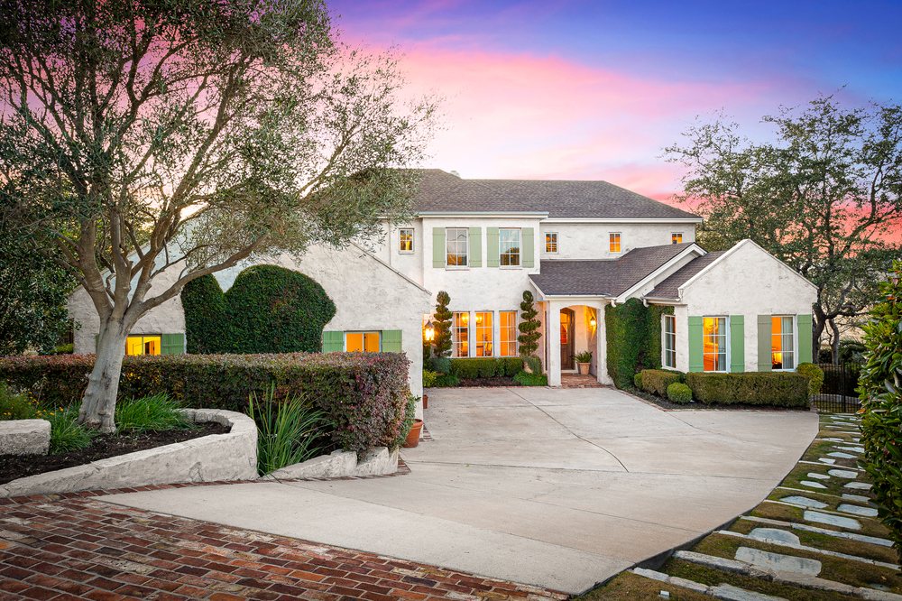 Photo of Dochen Realty Group