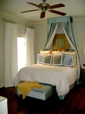 Photo of Laura Hawthorne Painting and Design