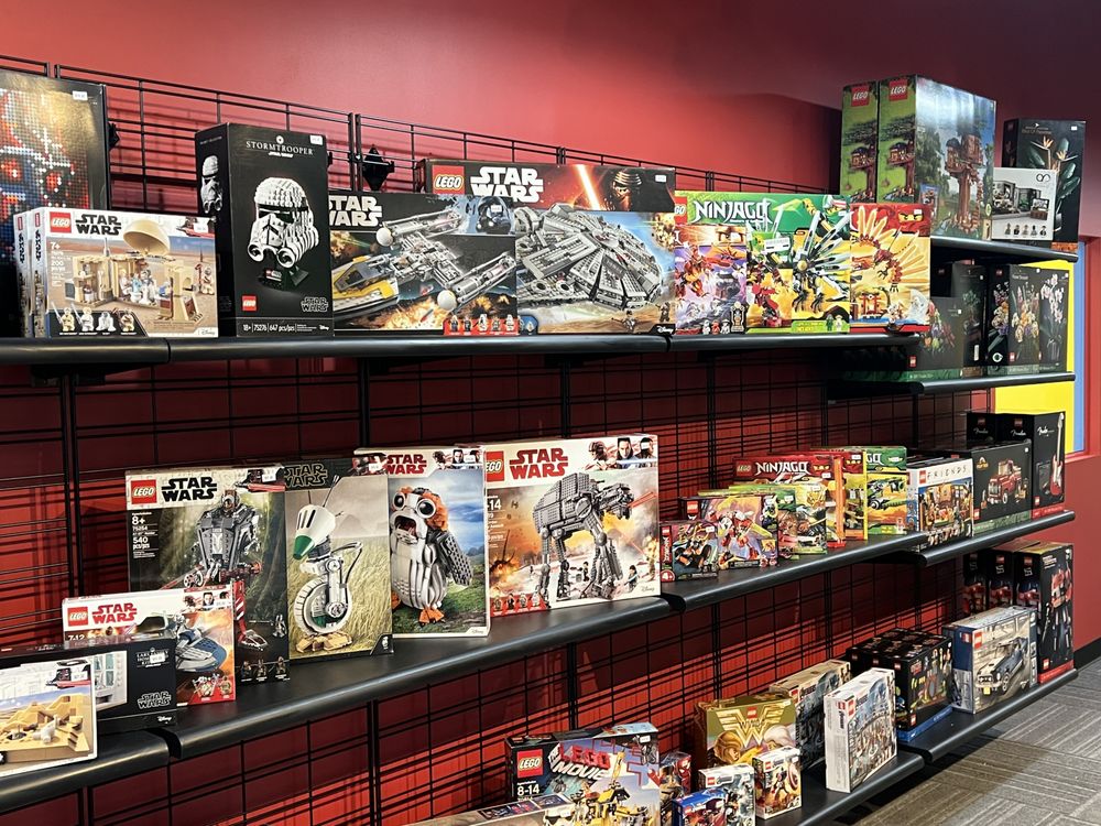 Photo of Bricks and Minifigs Brentwood