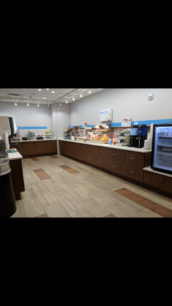 Photo of Holiday Inn Express & Suites Indianapolis NW - Zionsville