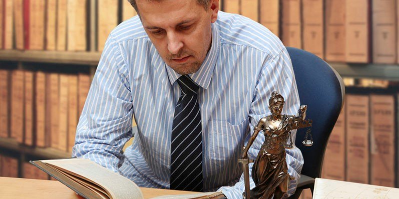 Photo of Bret Boscaccy Abstracting