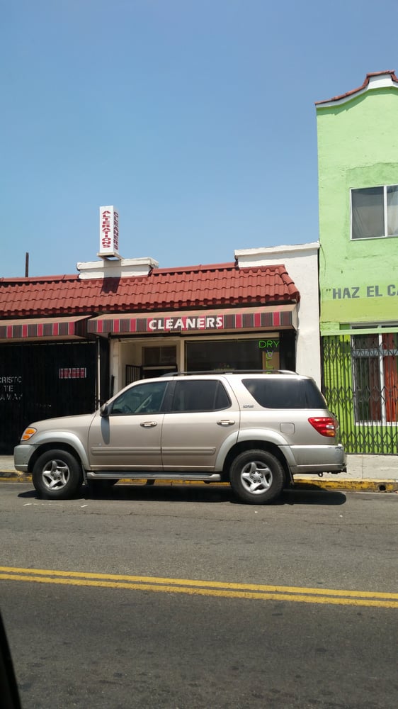 Photo of Valencia Cleaners