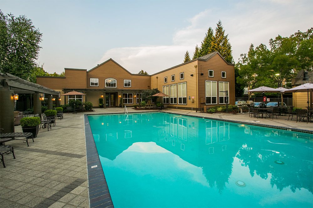 Photo of The Colonnade Luxury Townhome Rentals