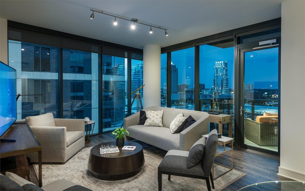 Photo of Houston's Luxury Home Experts