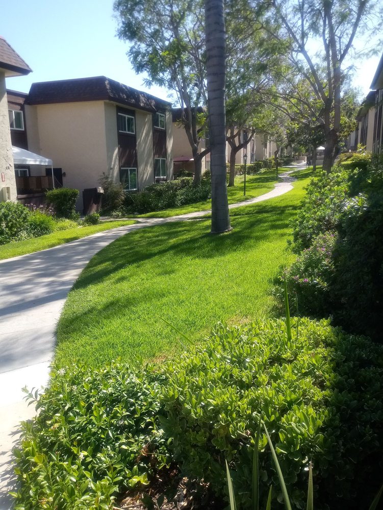 Photo of Robinwood Plaza Apartments
