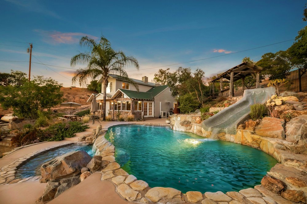 Photo of Glen Henderson & Shannon Keatley - Big Block Realty